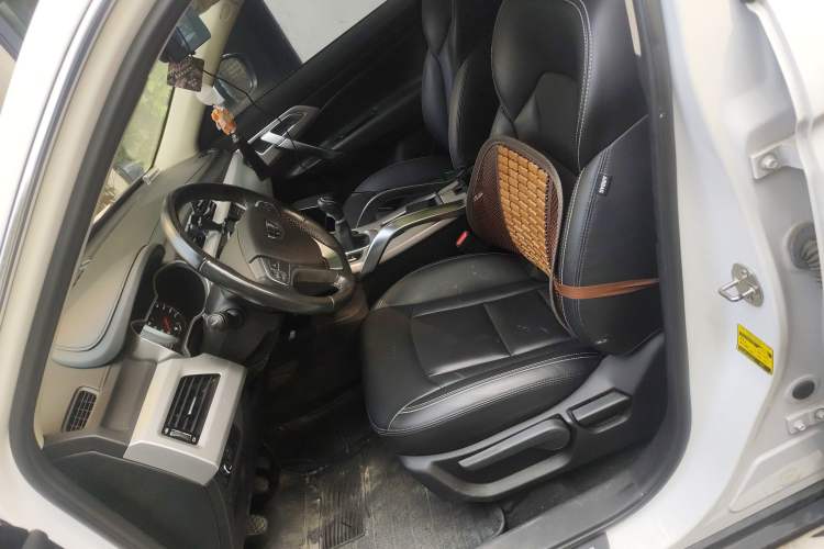 Used Geely Auto Emgrand X7 Sport 2016 2.0L Manual ZhiShang Version
