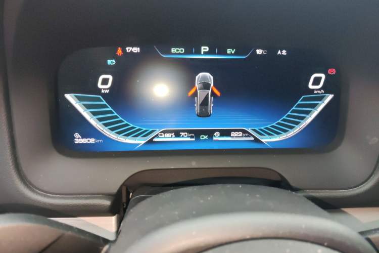 Used BYD Tang New Energy 2018 DM 2.0T All-Wheel Drive Smart Connectivity Luxury Model 7 Seats China V Emission Standard
