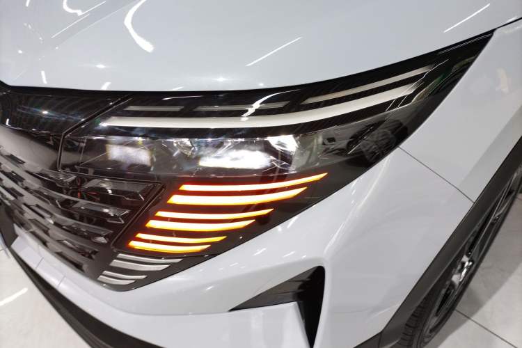 Used Nissan Qashqai 2025 Honor 2.0L CVT XV+ Leading Edition
