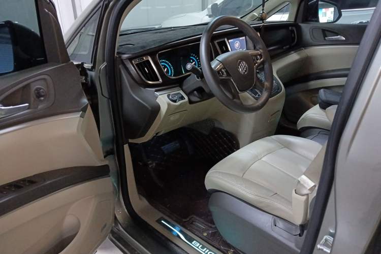 Used Buick GL8 2013 3.0L XT Luxury Business Flagship Edition