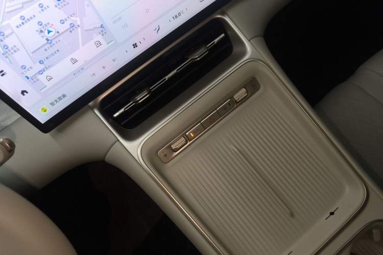 Used Wuling Xingguang S 2024 130 km Flagship Version Gear Lever