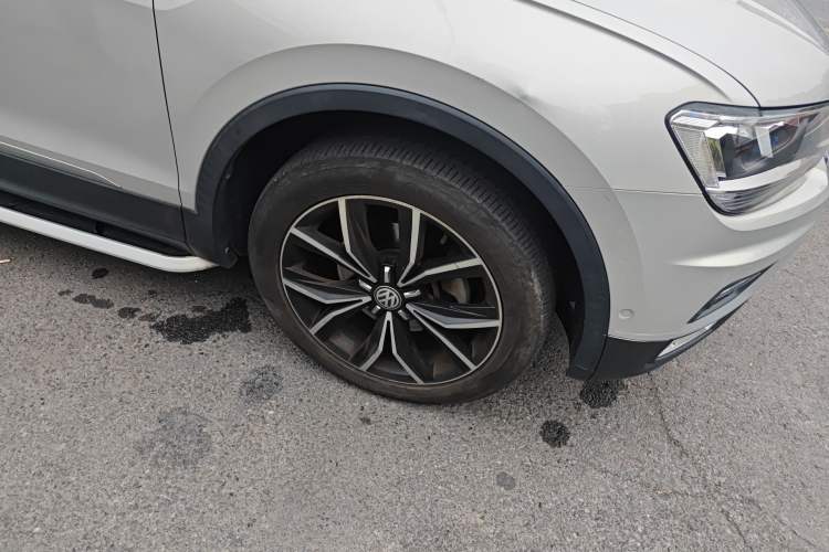 Used Volkswagen Tiguan L 2019 330TSI Automatic Two-Wheel Drive Smart Luxury Version China V Emission Standard