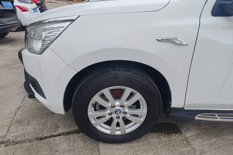 Used Venucia T70 2015 2.0L CVT Smart Choice Edition
