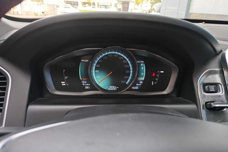 Used Volvo XC60 2015 T5 Smart Upgrade Model Instrument Cluster