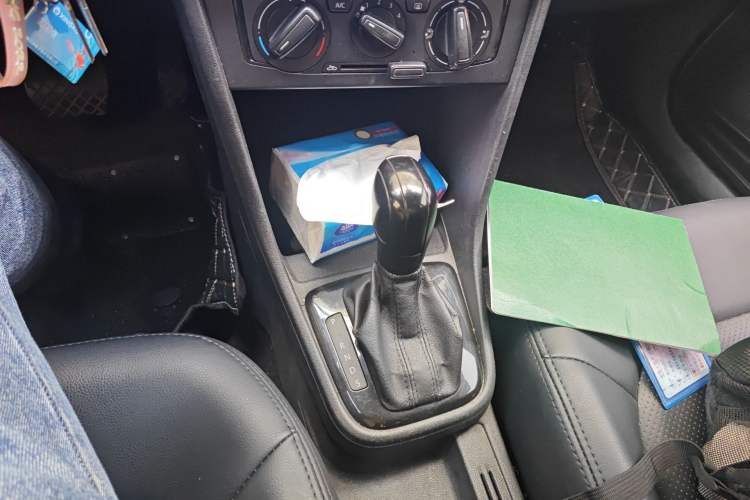 Used Volkswagen Santana 2015 1.6L Automatic Fashion Edition
