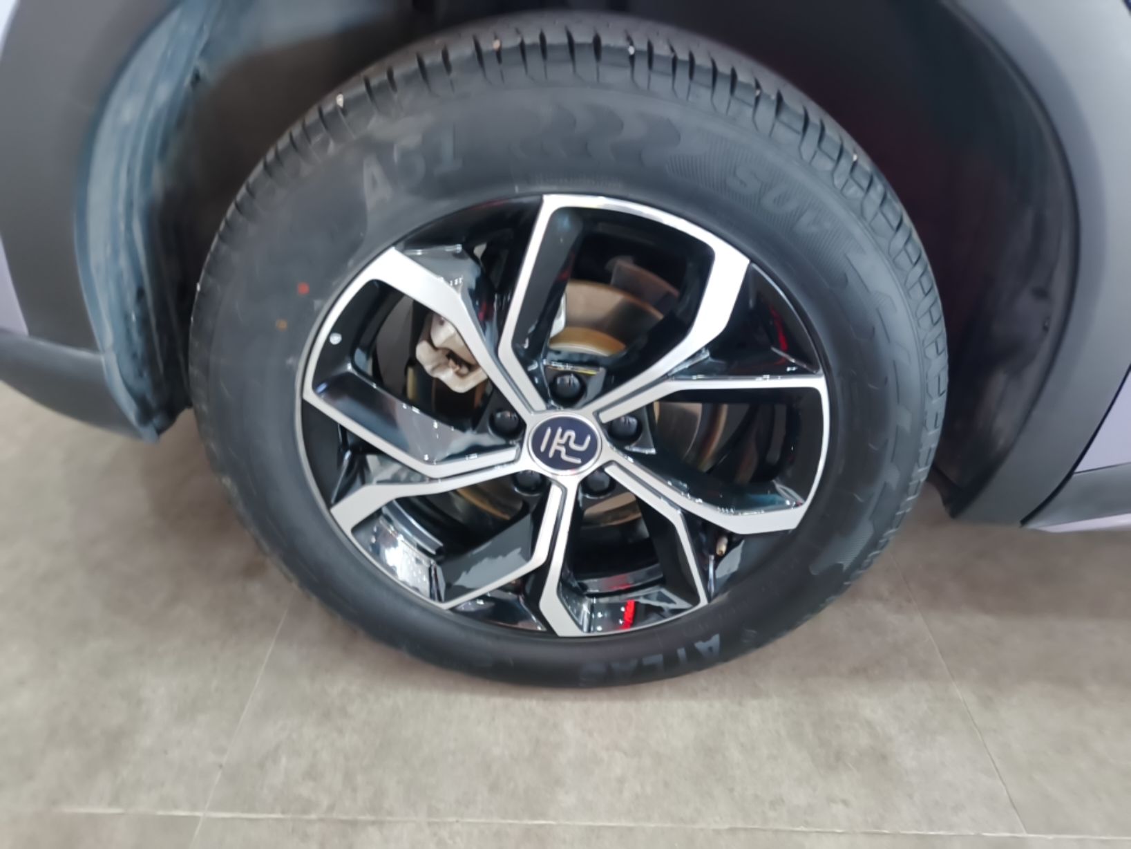 BYD Yuan PLUS 2024 Honor Edition 430KM Beyond Model — снимка 11