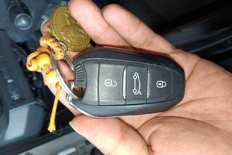 Used Peugeot 5008 2017 380THP 7-Seater Elite Edition