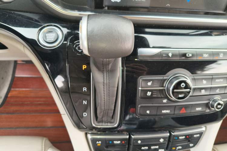 Used GAC Trumpchi M8 2018 320T Flagship Edition Gear Lever