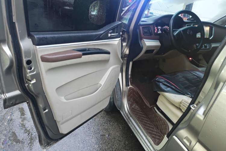 Used FORTHING Lingzhi 2019 M5 1.6L Exclusive Edition 7-Seater
