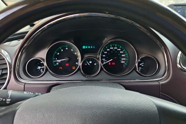 Used Buick Enclave 2014 3.6L Two-Wheel Drive Elite Comfort Version
