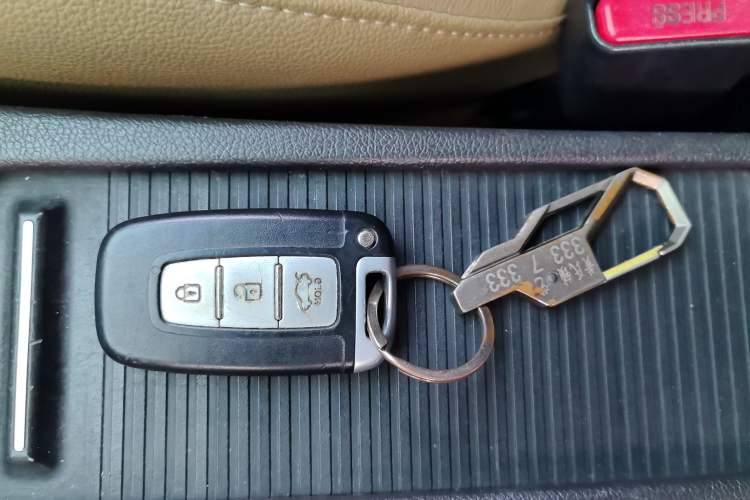 Used Hyundai Elantra (5th Generation / Langdong) 2012 1.6L Automatic Prestige Model Vehicle Key