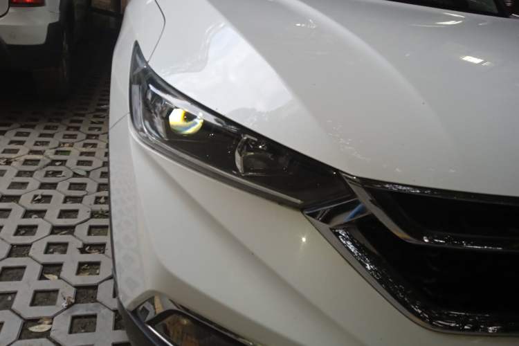 Used Dongfeng Aeolus AX7 2019 1.6T Automatic AI Pioneer Model China V Standard Right Front Headlight