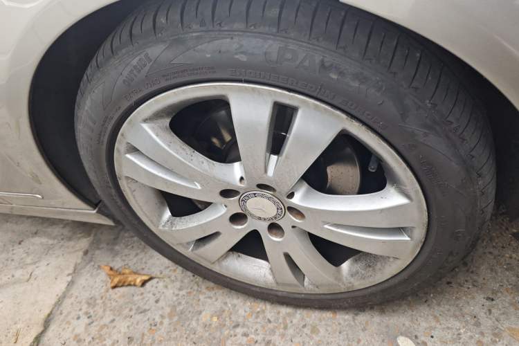 Used Mercedes-Benz C-Class 2008 C 230 Fashion Model Right Front Wheel Hub