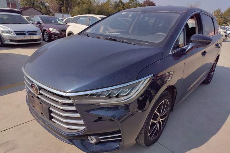 Used BYD Song MAX 2017 1.5T Manual Smart Connect Luxury 7-Seater