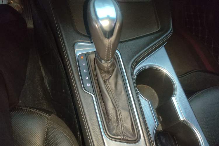 Used Cadillac CT4 2021 28T Luxury Model Gear Lever