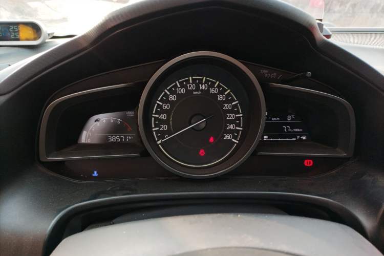 Used Mazda 3 Axela 2017 Hatchback 1.5L Manual Comfort Edition China V