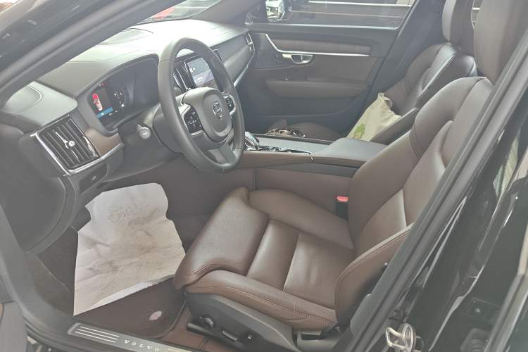 Used Volvo S90 2024 B5 Zhiyuan Luxury Edition