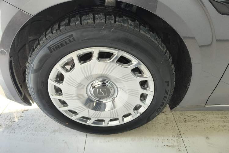 Used Zeekr 009 2024 Six-Seat Executive Version 4WD 108 kWh