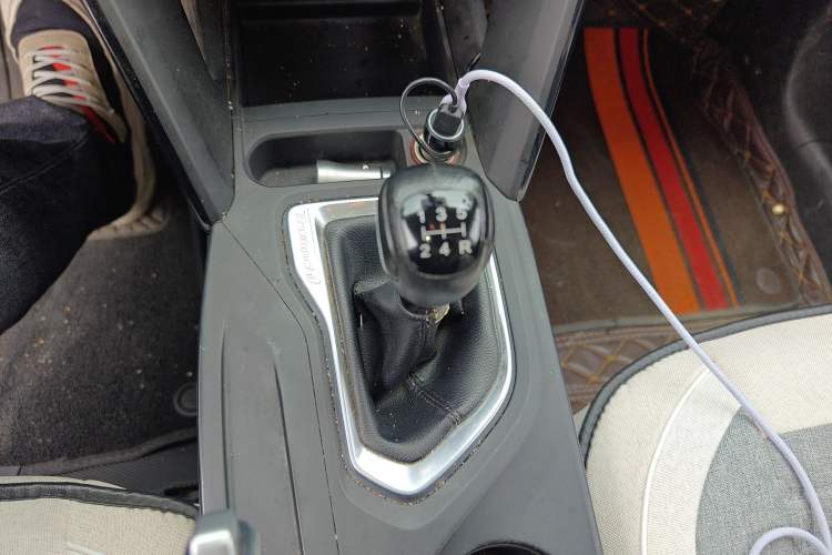 Used GAC Trumpchi GS4 2017 235T Manual Two-Wheel Drive Luxury Edition Gear Lever