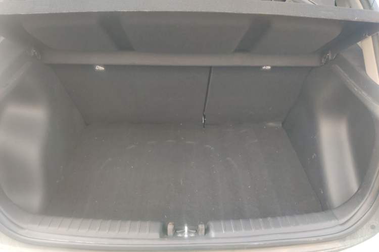 Used Kia kx1 Stonic 2021 1.4L CVT Fun & Sunroof Model