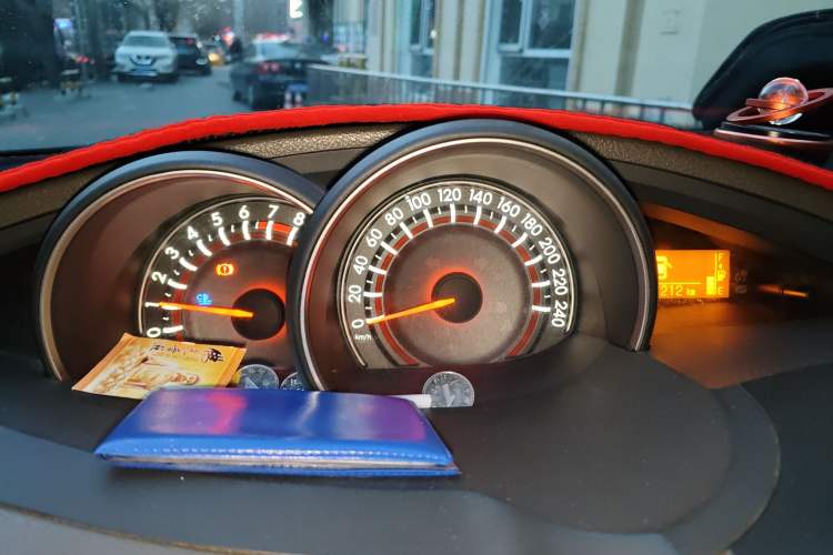 Used Toyota Verso 2015 180E CVT Crossover Edition