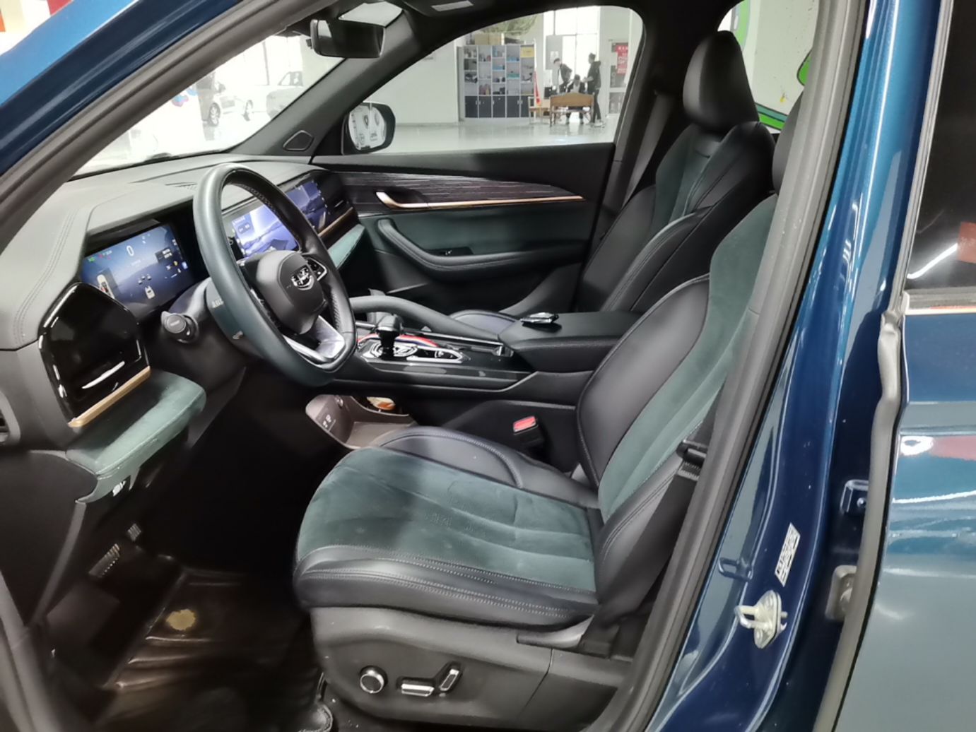 Geely Auto Monjaro L 2021 2.0TD DCT EVO Two-Wheel Drive Prestige Version — снимка 17