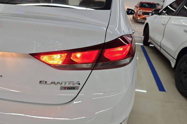 Used Hyundai Elantra (6th Generation / Lingdong) 2018 1.4T Dual-Clutch Xuan Dong · Dynamic Edition Right Rear Taillight