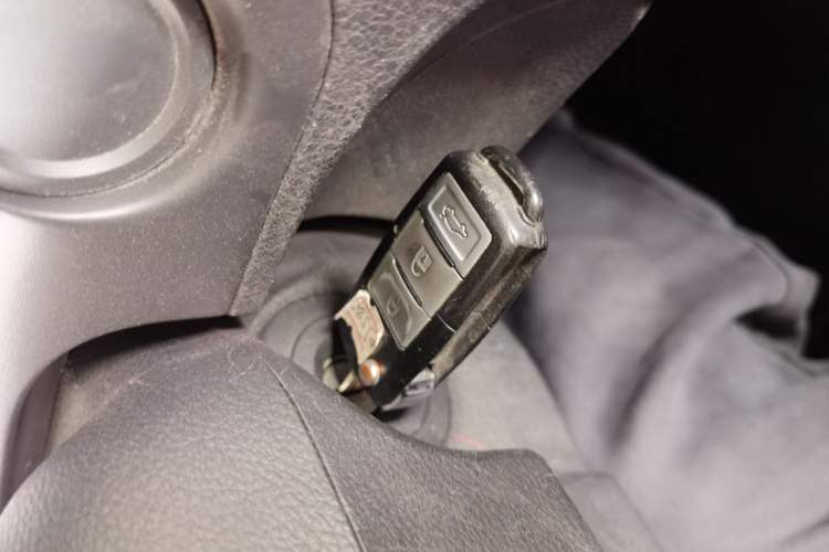 Used FORTHING Joyear S50 2014 1.6L CVT Luxury Model
