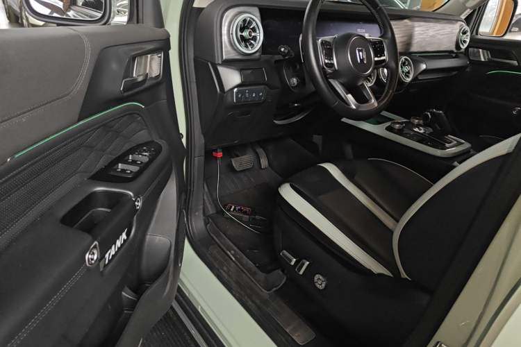 Used Tank 300 2021 City Edition 2.0T—Truly Stylish
