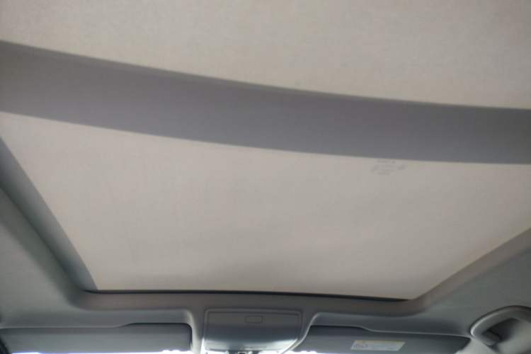 Used Volkswagen Tiguan L 2024 300TSI Automatic Two-Wheel Drive Smart Edition
