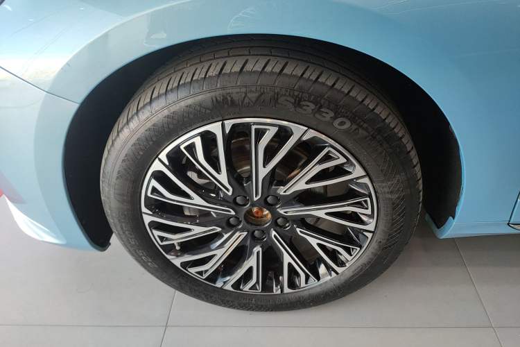 Used Hongqi H5 2024 1.5T HEV Smart Connect Flagship Edition