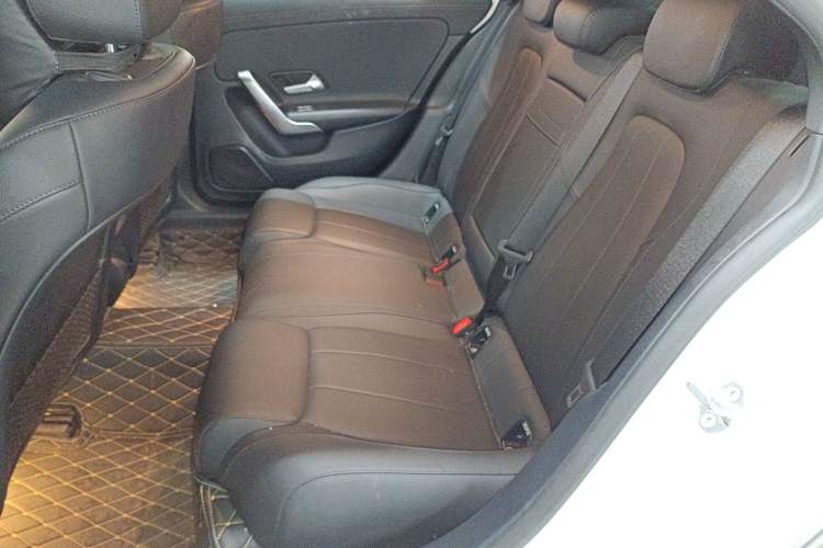 Used Mercedes-Benz A-Class 2022 Restyled A 200 L Sport Sedan Fashion Version
