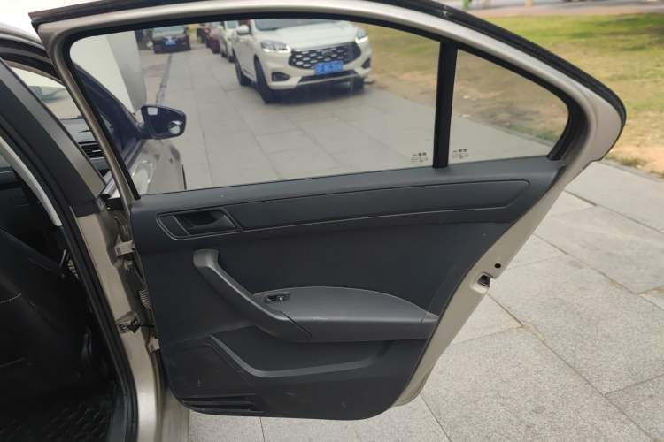 Used Skoda Rapid 2016 1.4L Manual Front-Wheel Drive Model