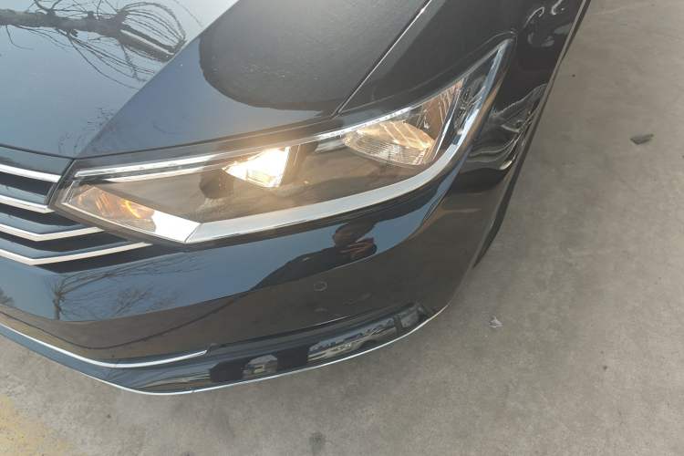 Used Volkswagen Magotan 2017 330TSI DSG Leading Model
