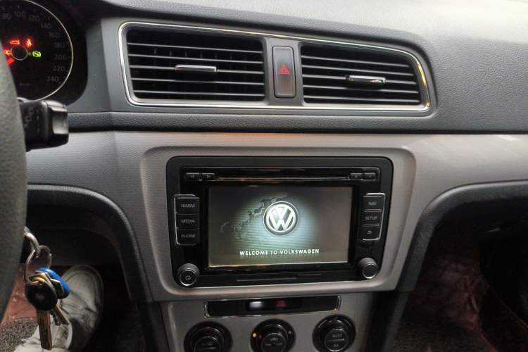 Used Volkswagen Gran Lavida 2014 1.4TSI Automatic 30th Anniversary Edition
