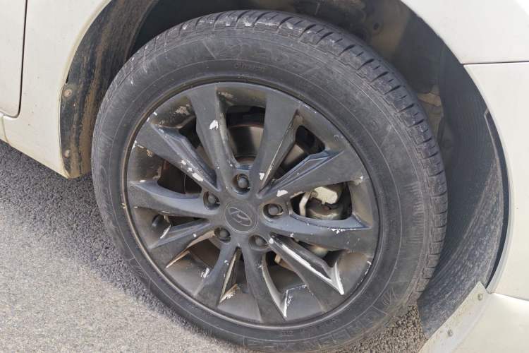 Used Hyundai Elantra (5th Generation / Langdong) 2016 1.6L Automatic Smart Version Right Front Wheel Hub
