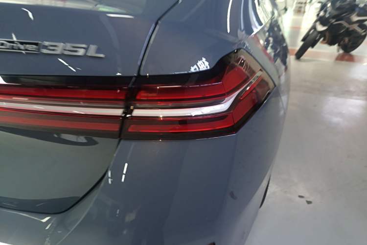 Used BMW i5 2024 eDrive 35L M Sport Package Exterior 3