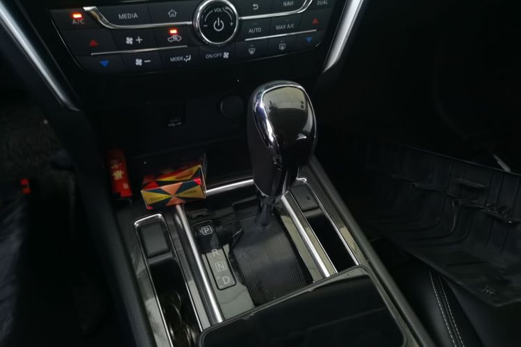 Used Venucia T90 2018 2.0L CVT Smart Connect Luxury Edition China V Standard