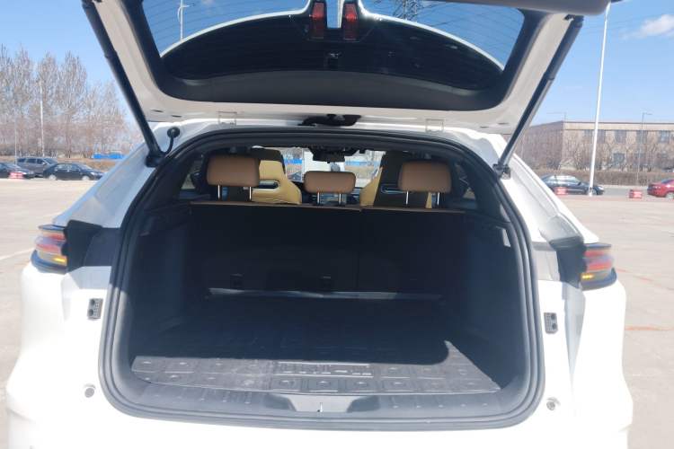 Used CHANGAN UNI-K 2021 2.0T Prestige Edition Trunk