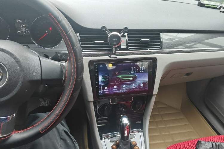 Used Volkswagen Bora 2014 1.6L Automatic Fashion Model Audio And AC Panel