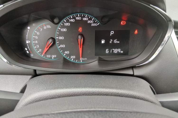 Used Chevrolet Trax 2018 330T Automatic Two-Wheel Drive Elite Model Odometer Close Up