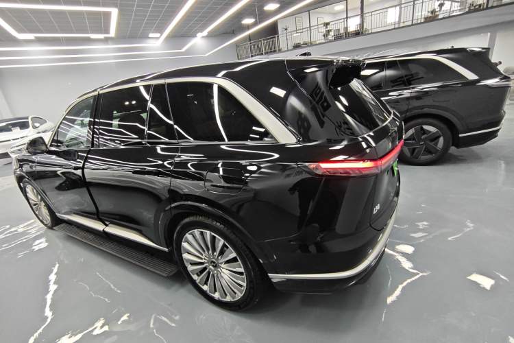 Used ONVO Luxeed L90 2025 Model—Max Six-Seater Version Rear Left 45 Deg