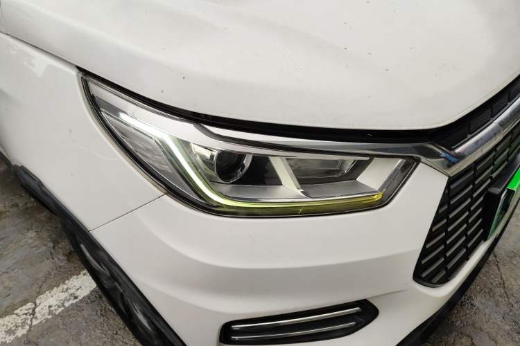 Used BYD Yuan New Energy 2018 EV360 Smart Connect Cool Edition Right Front Headlight
