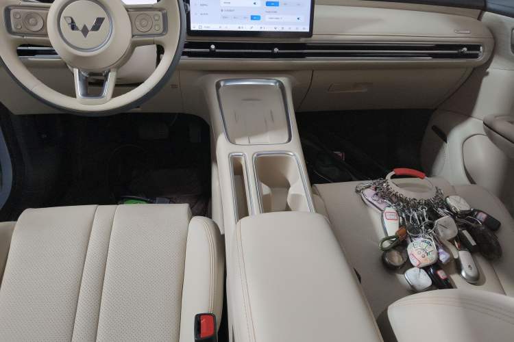 Used Wuling Bingo S 2025 Model 325km Deluxe Edition