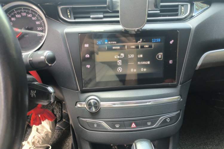 Used Peugeot 408 2014 1.8L Automatic Luxury Edition Audio And AC Panel