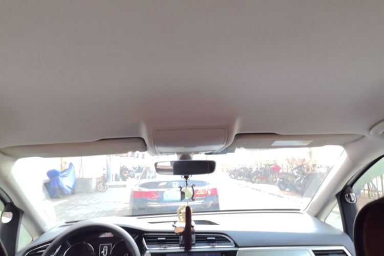 Used Volkswagen Touran 2016 Volkswagen Touran L 280TSI DSG Comfort Edition Headliner