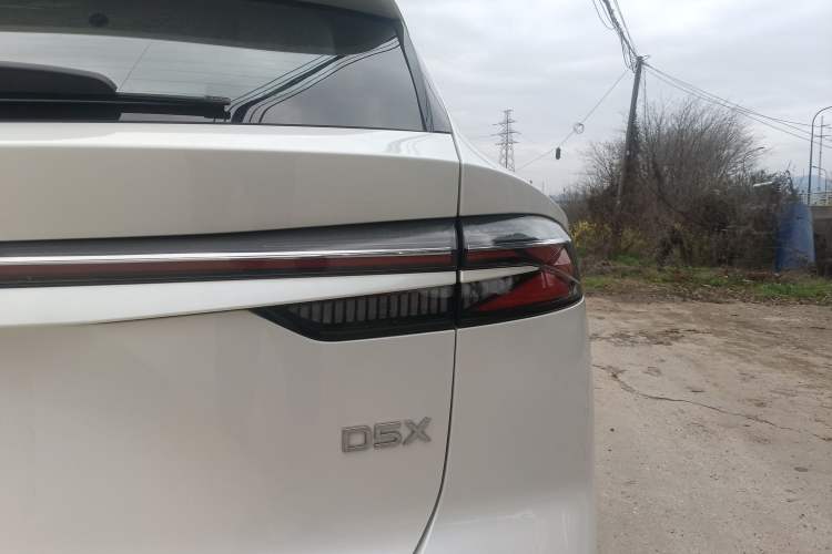 Used Roewe D5X DMH 2024 135 Tech Edition Right Rear Taillight