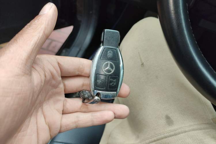 Used Mercedes-Benz E-Class 2015 E 260 L Sport & Fashion Model Vehicle Key