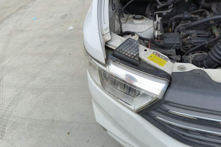 Used Wuling Hongguang V 2019 1.5L Standard Version China VI LAR
