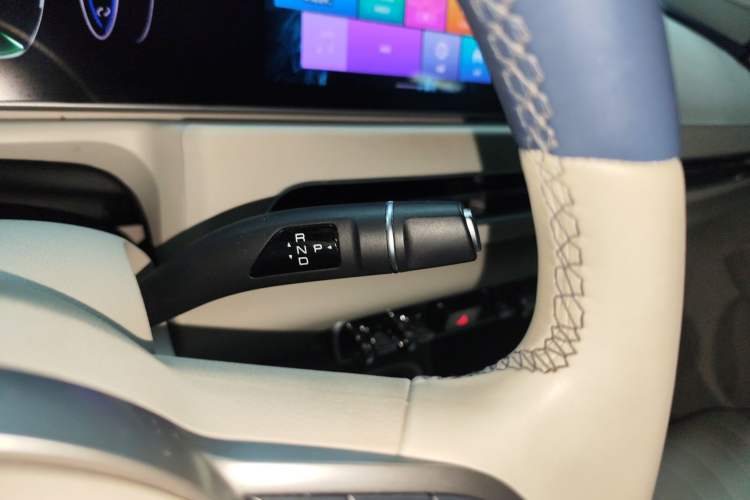 Used ORA Good Cat 2023 401 km Standard Range Luxury Version Lithium Iron Phosphate